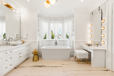 Inspiration for a transitional bathroom remodel in Los Angeles