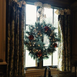 Holiday decorating - Christmas Decorations