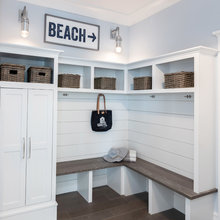 Hallway/mudroom/garage entryway