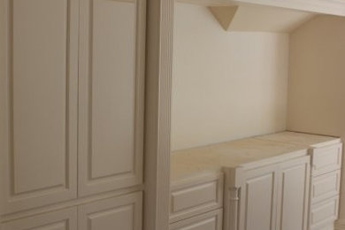 Example of a classic bedroom design in Baltimore