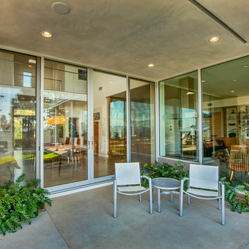 Custom Contemporary Home in Encino, CA