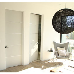 BENTLEY - WHITE PRIMED FLUSH INTERIOR DOOR WITH 1/2" HORIZONTAL 3 ALUMINUM STRIPS (1-3/4") - Interior Doors