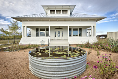Cottage exterior home idea in Austin