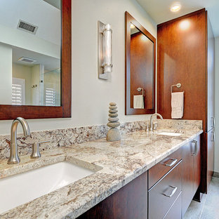 Maritime Badezimmer mit grauen Fliesen Ideen, Design & Bilder - August