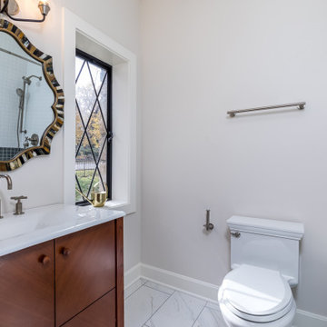Tamara's Tudor Tutorial: Guest Bathroom