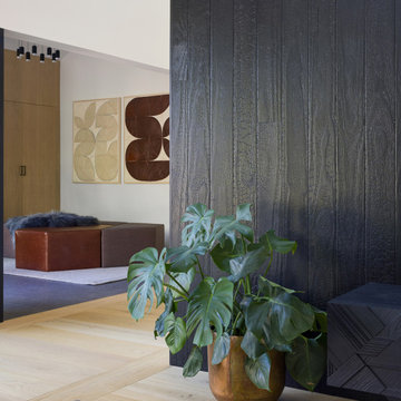 Modern Oasis in the Peninsula