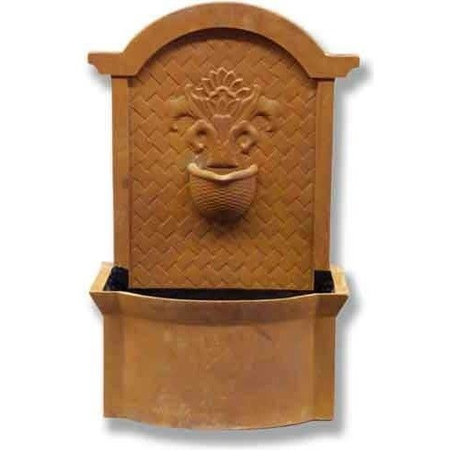Country Wall Fountain 26 H, R, Planters Med.