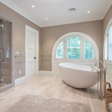 Classic Elegance and Modern Comfort: Norfolk Road Residence