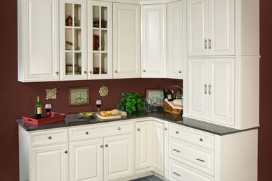 Kitchen - traditional kitchen idea in Other