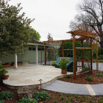 Los Gatos Front Yard Lounge