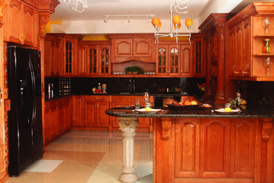 Traditional Kitchen Cabinets