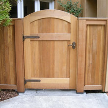 Side Gate