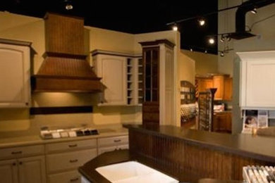 Elegant kitchen photo in Oklahoma City