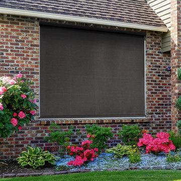 Cordless Outdoor Sun Shades (PVC - PVC Coated Polyester Fabric)