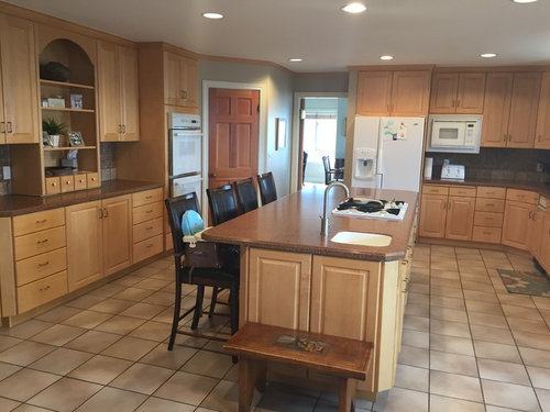 Remodel Kitchen And Keep Maple Cabinets, What Color Countertops With Maple Cabinets