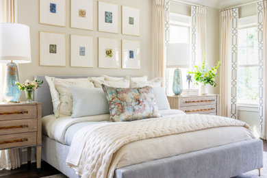 Bedroom - transitional bedroom idea in Birmingham