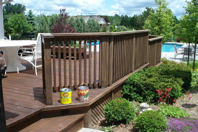 Deck - mid-sized craftsman backyard deck idea in Toronto with no cover