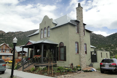 Traditional home design in Denver.