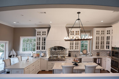 Inspiration for a contemporary kitchen remodel in Dallas