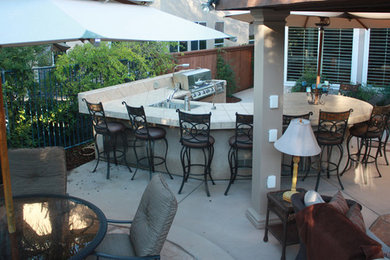 Inspiration for a large contemporary backyard landscaping in San Diego for summer.