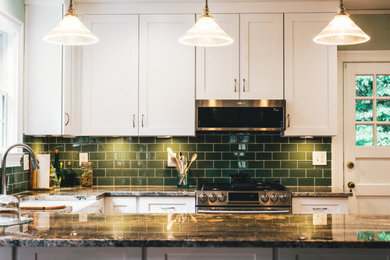 Kitchen photo in Atlanta