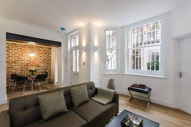 Example of a trendy living room design in London