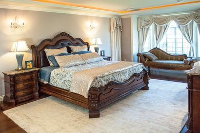 Example of a classic bedroom design in Vancouver