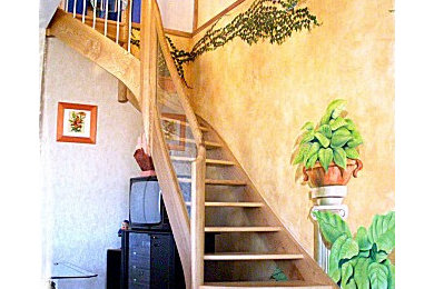Cette photo montre un escalier éclectique.