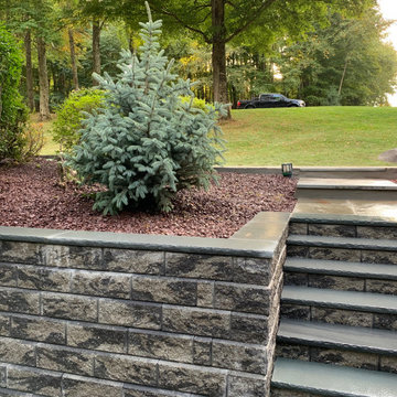 Unilock Concord Wall with Custom Bluestone coPING