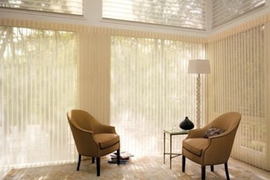 Inspiration for a timeless living room remodel in New York