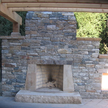 Outdoor Fireplaces / Outdoor Living Spaces