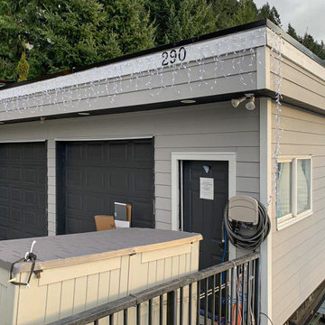 JH Plank (with 7" reveal) Cedarmill Pearl Grey + JH Fascia Board ARCTIC WHITE