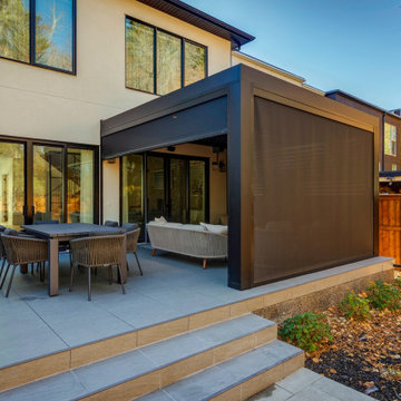 Modern Outdoor Entertainment Area W/Privacy Wall & Phantom Screens