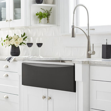 Crosstown Farmhouse Sink with Interchangeable Apron in Graphite