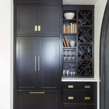 Gorgeous Black Kitchen