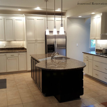 Transitional kitchen in Kenmore, WA