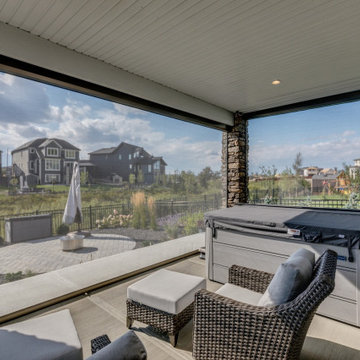 Enclosed StruXure Pergola and Lower Walkout with Phantom Motorized Screens