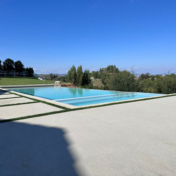 Jim Bridger Infinity edge pool and spa with automatic cover