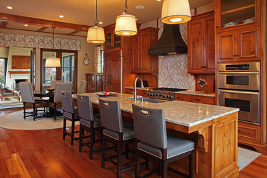 Inspiration for a transitional kitchen remodel in Minneapolis