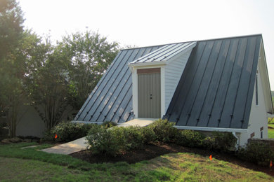 Inspiration for a transitional exterior home remodel in DC Metro