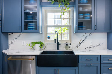 Elegant kitchen photo in Minneapolis