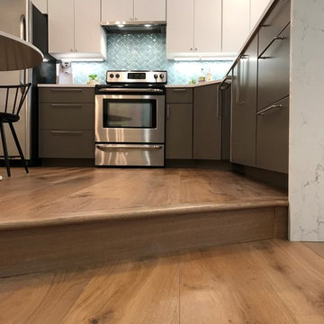 Macadam Waterfront Condo