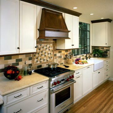 Transitional Country Kitchen