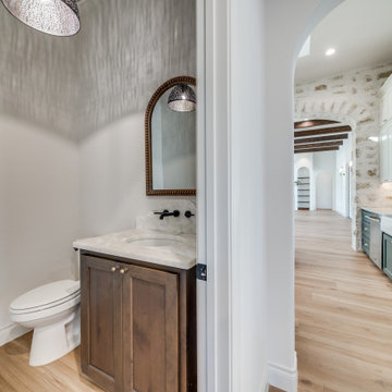 Spanish: 3,430 ft², 4 BR/3.5 BA/1 ST