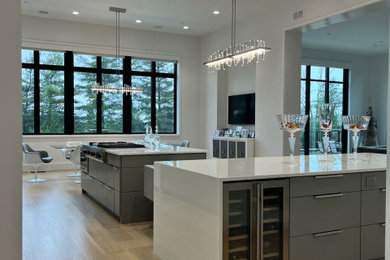 Inspiration for a modern home bar remodel in New York