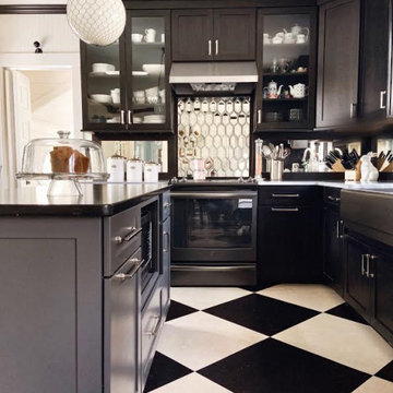 Classic Kitchen - Watch Hill, RI