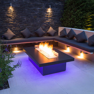 Modelo de jardín actual con adoquines de piedra natural