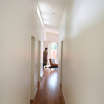 B- Line Small 003 | hall