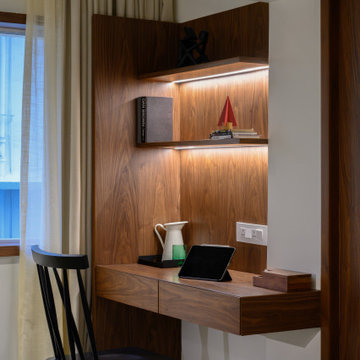 Guest Bedroom Desk Space