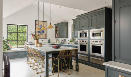 Kitchen Tour: A Timeless, Sociable Kitchen With a Walk-in Pantry